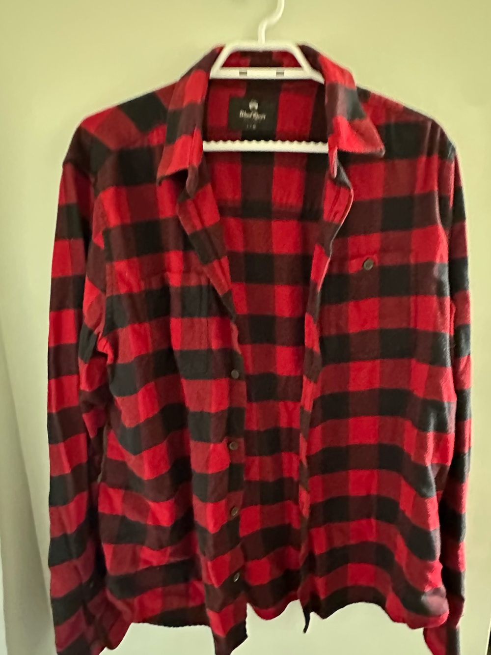 Red & Black Plaid Button-Up Shirt - Men